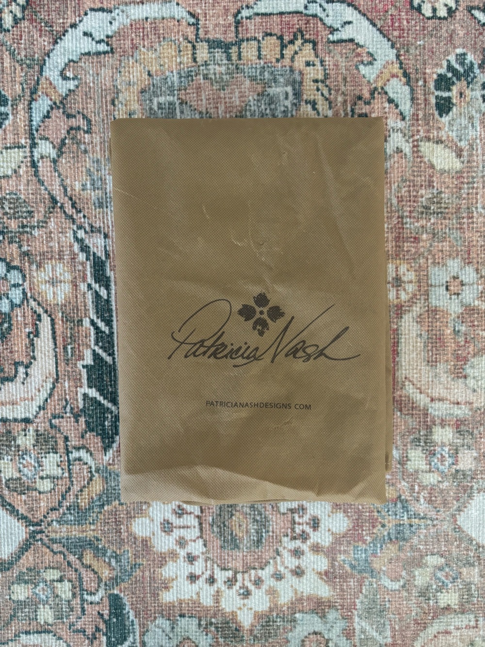 🍃🦋 Patricia Nash Dust Cover Bag